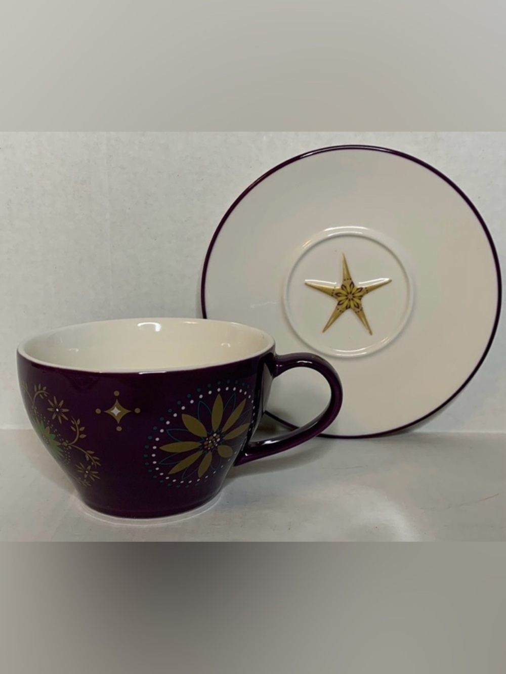 STARBUCKS HOLIDAY COFFEE CUP AND SAUCER***